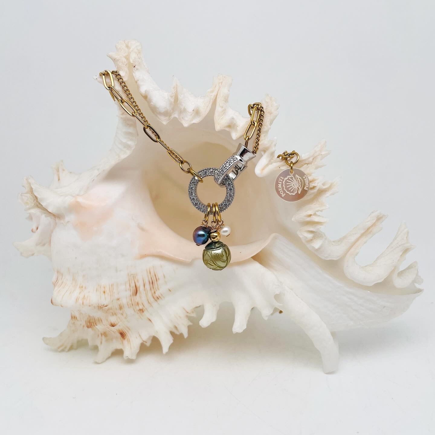 Collier HINA