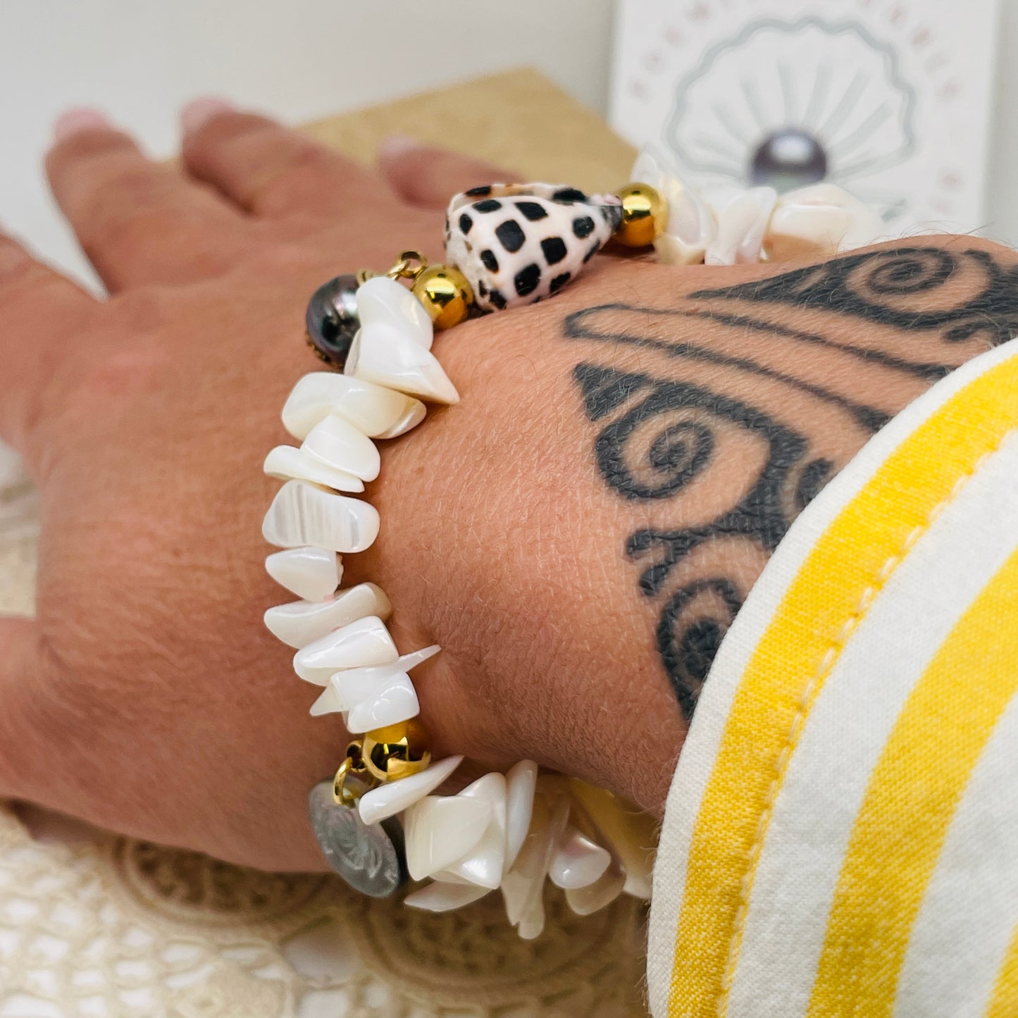 Bracelet NACRE & BRELOQUES