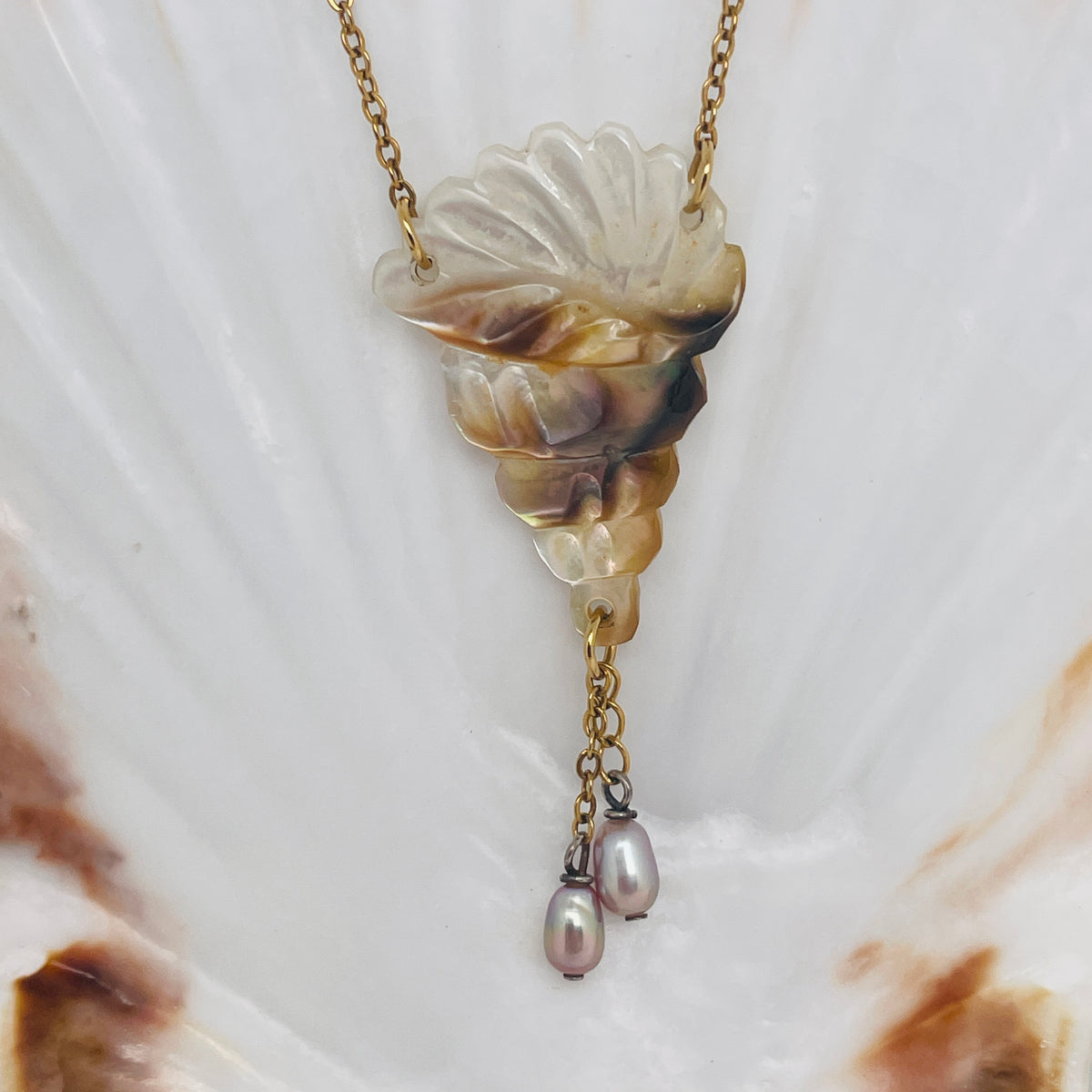 Collier NACRE PUPU