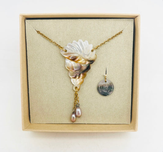 Collier NACRE PUPU